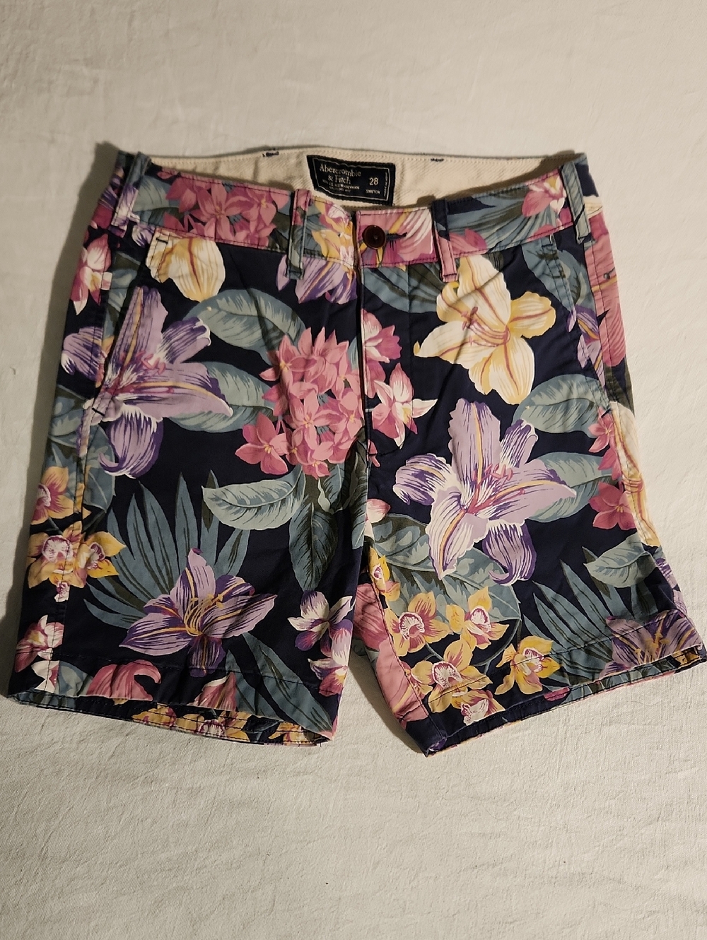 Abercrombie & Fitch Navy Floral Flat Front Men's Shorts 28 Stretch